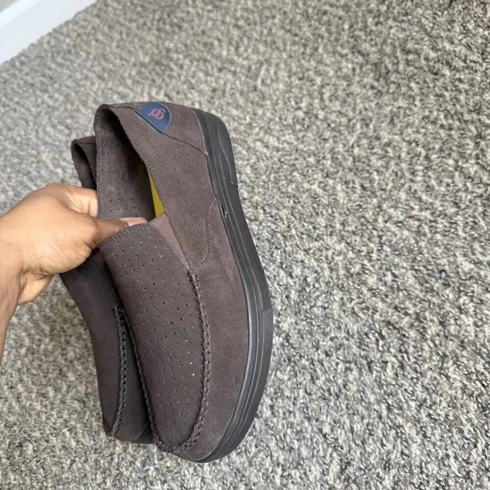 Gravity Defyer Carmel Brown Slip On Suede Leather Loafers Mens Size 9.5 NEW